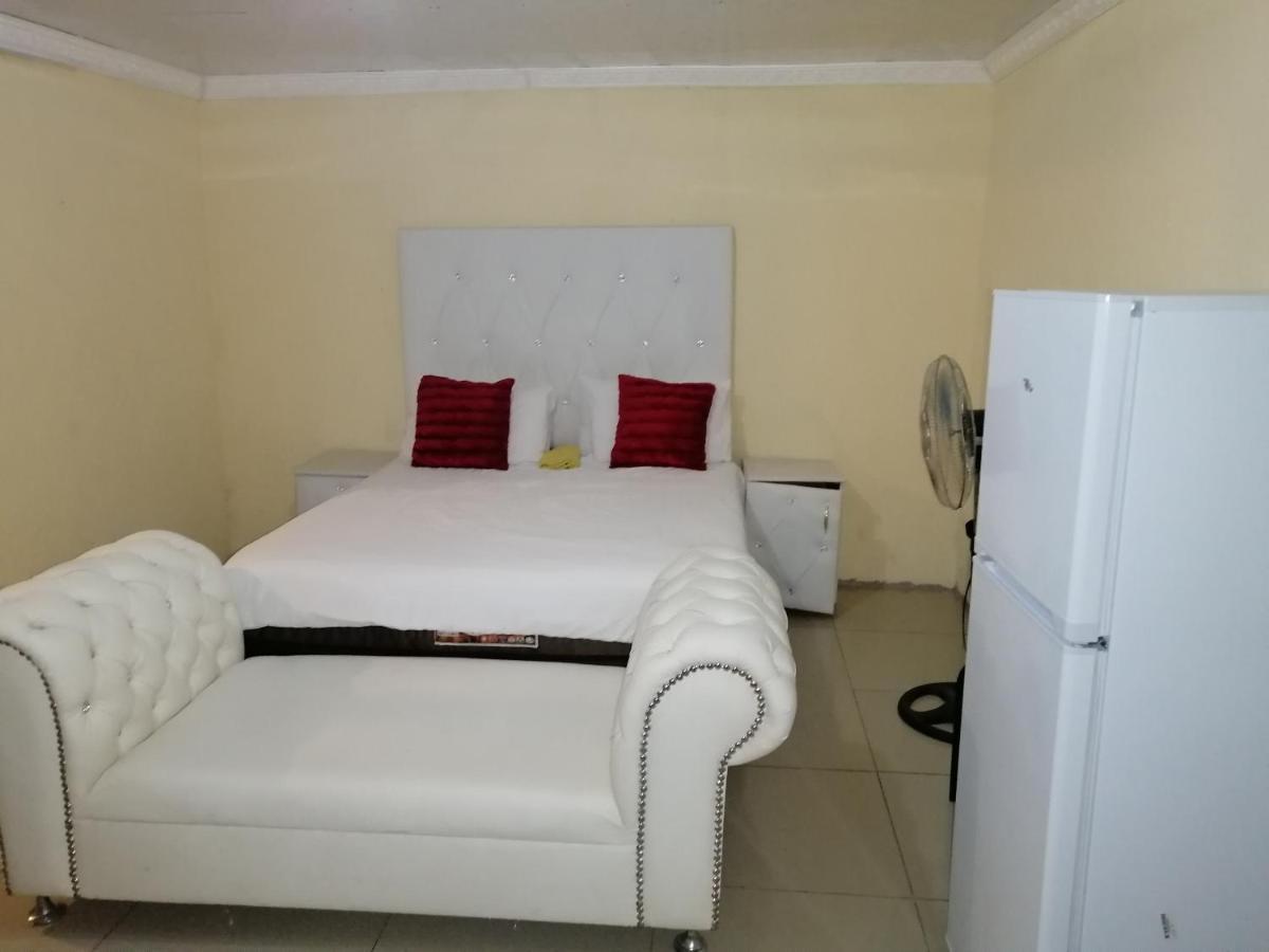 Moholoholo Lodge Acornhoek Ngoại thất bức ảnh