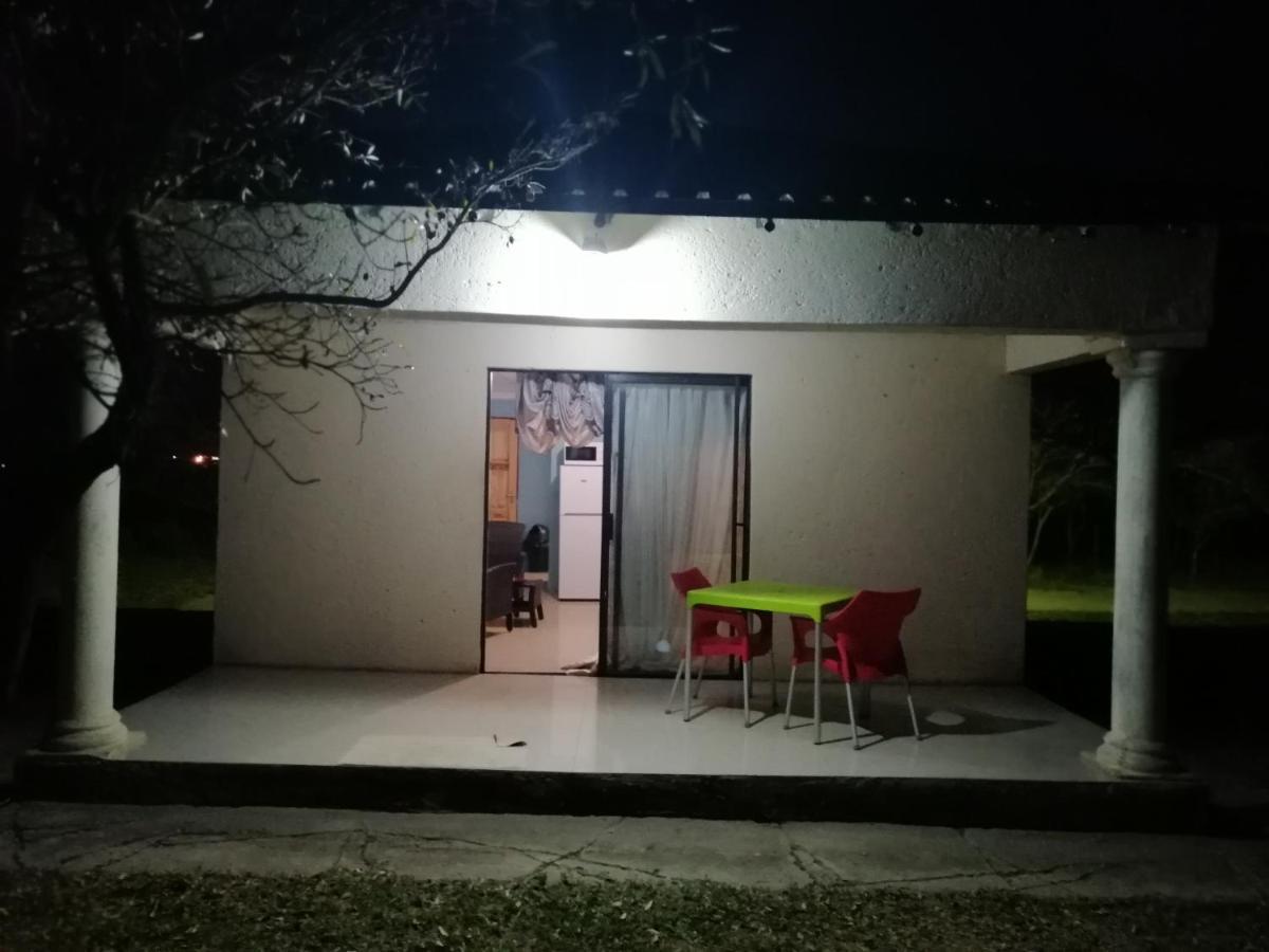 Moholoholo Lodge Acornhoek Ngoại thất bức ảnh